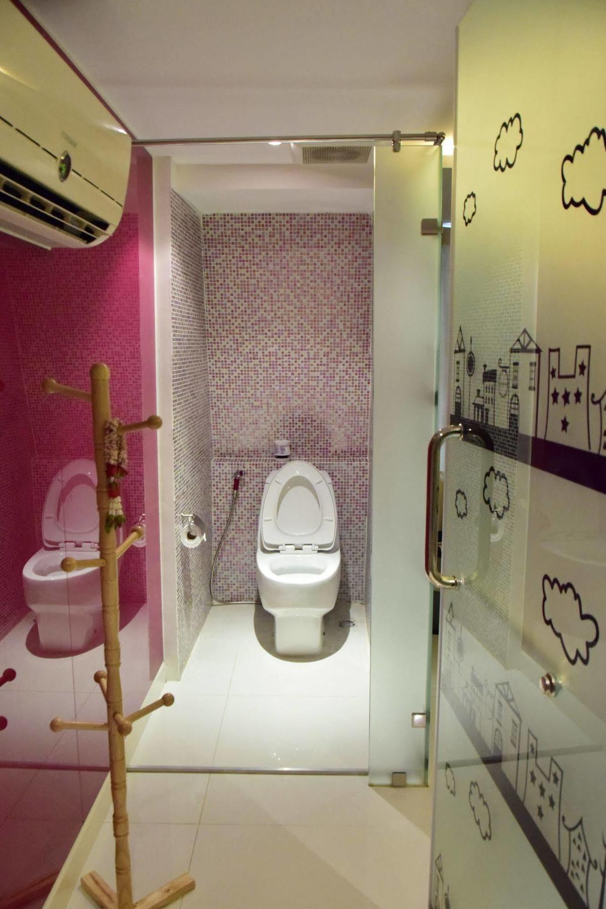 Double Five Hostel Bangkok Buitenkant foto
