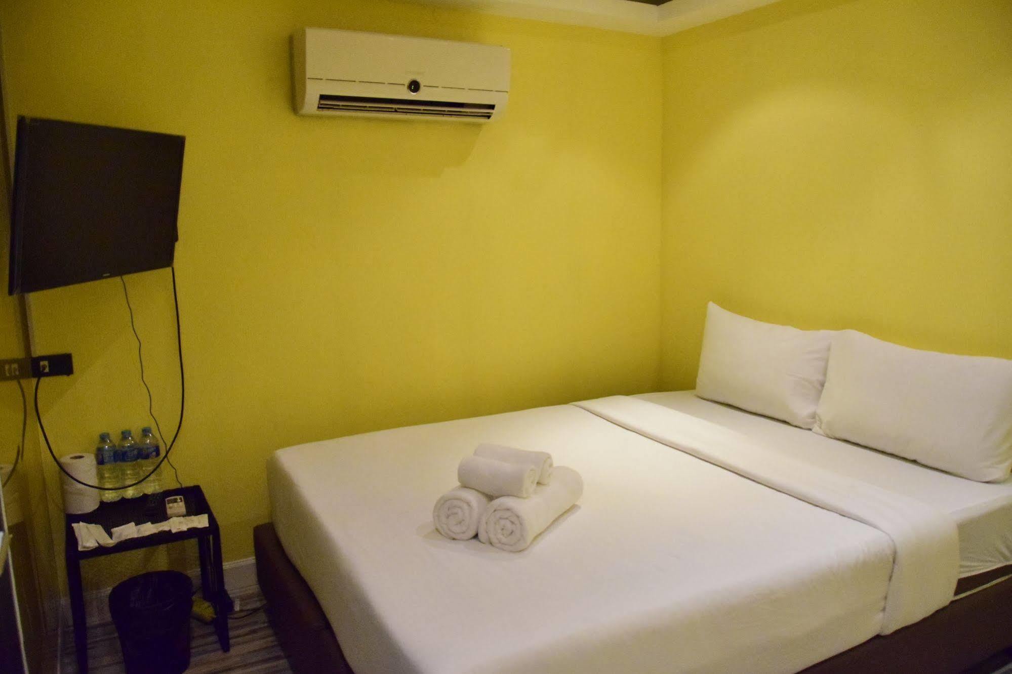 Double Five Hostel Bangkok Buitenkant foto